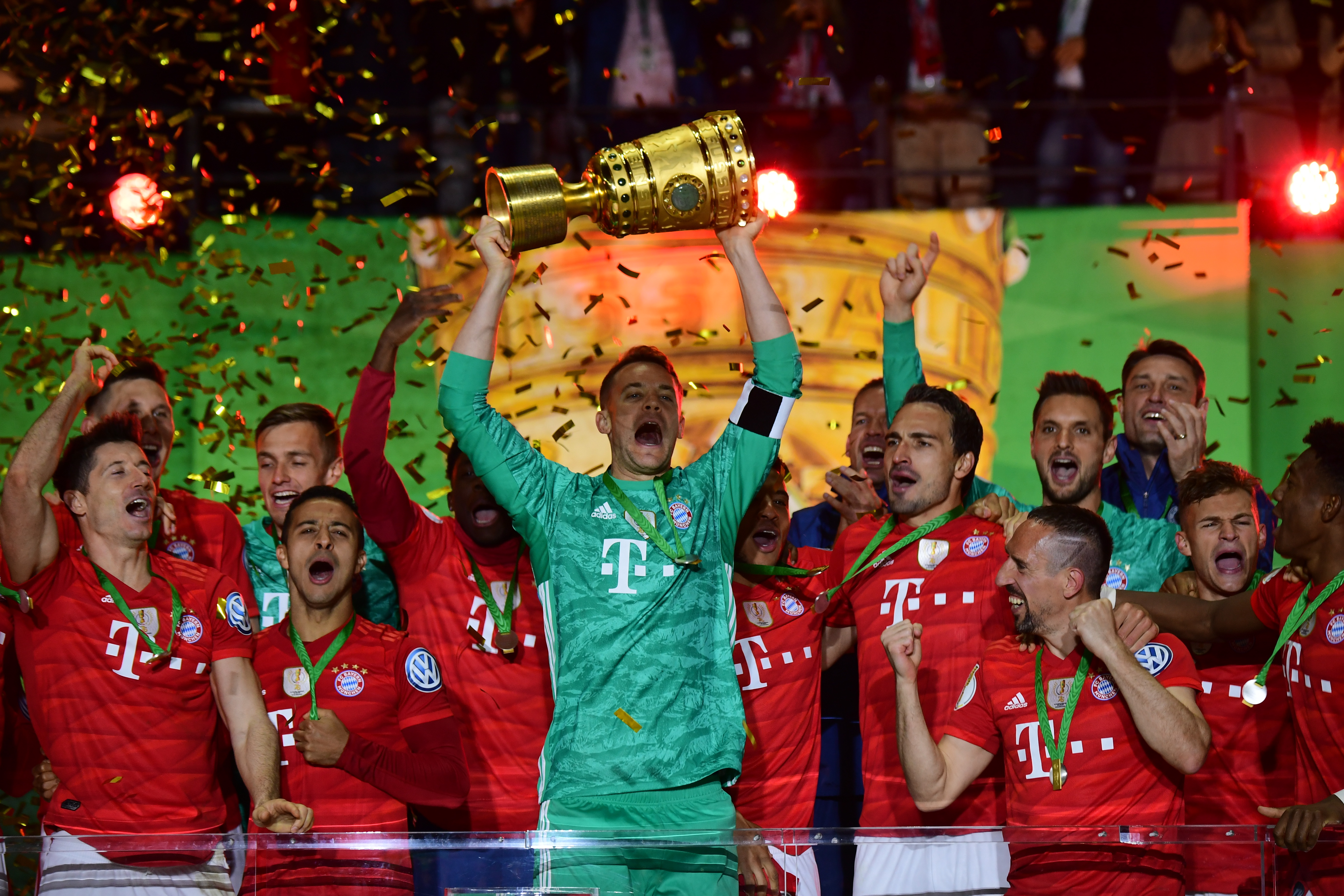 重视度拉满，美加墨三国领导人均出席2026世界杯抽签仪式（美加墨三国领导人悉数到场，2026年世界杯抽签规格拉满）