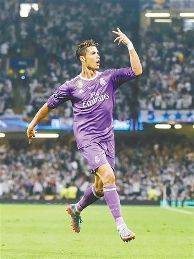 科尔：格林将在当地时间周日归队，但能否出战尚待队医决定（科尔：格林将于当地时间周日归队，是否出战待队医评估）