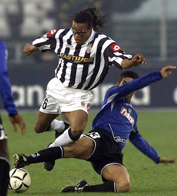 扎鸟给年轻球员建议：和真心对自己好的人在一起，信任这些人（扎鸟对年轻球员的忠告：与真心待你者同行，信任他们）