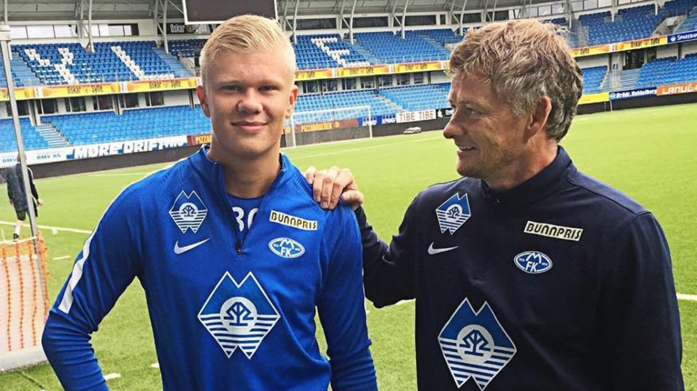 弗兰克：如果范德芬还能做到这样，他就可以直接从我身边走过（弗兰克：若范德芬还能保持这种水准，他大可以从我身边径直走过）