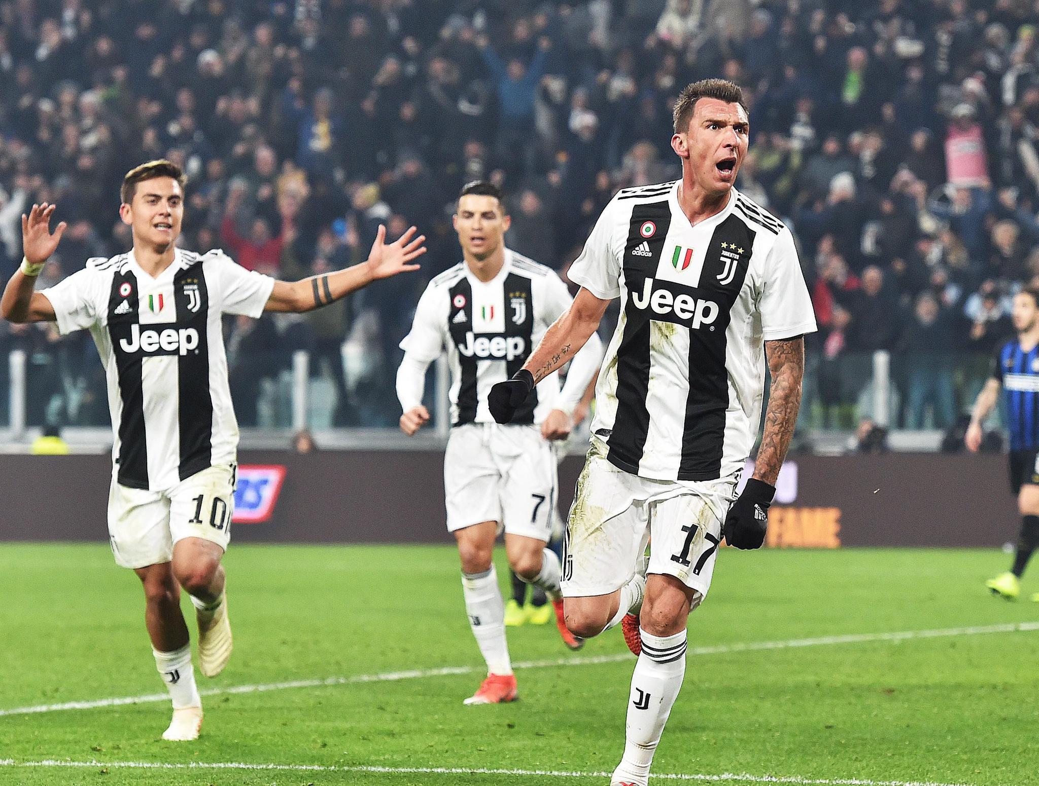 姆巴佩打入个人皇马年度第55球，距离队史C罗纪录仅差4球（姆巴佩本年度为皇马进球达55球，距C罗队史纪录仅差4球）