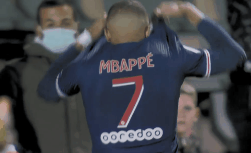 图片报：拜仁考虑同意在于帕新合同加入第一年生效的解约条款（Bild：拜仁或同意在于帕新约中加入首年生效的解约条款）