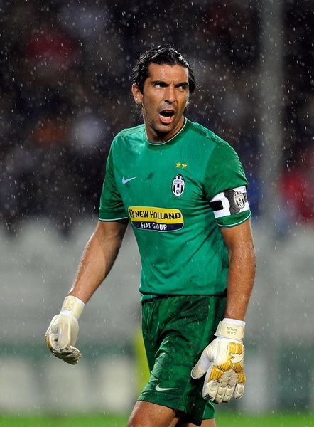 杨溢打出战略性意义！连进三分+灵活组织，解压徐杰并盘活胡明轩