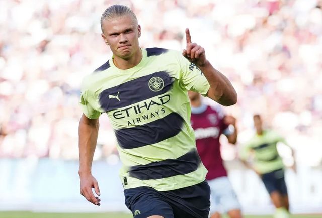 安布：邵佳一与此前的混乱划清界限，是国足非常好的主帅人选（安布：邵佳一已与过往混乱切割，堪称国足主帅的上佳人选）