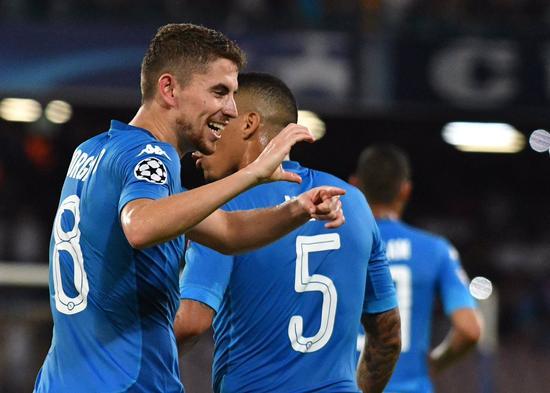 3C：骨上的钢板是我考虑退役原因之一；弗里克说表现好能抽烟（3C坦言骨内钢板让他考虑退役；弗里克：表现好就能抽烟）