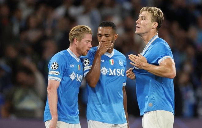 米体：铃木彩艳受伤，帕尔马可以考虑在冬窗前免签一名新门将（米兰体育报：铃木彩艳受伤，帕尔马或在冬窗开启前引进自由身门将）