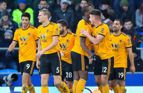 U15东亚锦半场：盛宸熙头球破僵，中国暂1-0中国香港（U15东亚锦赛半场：盛宸熙头槌先拔头筹，中国暂以1-0领先中国香港）