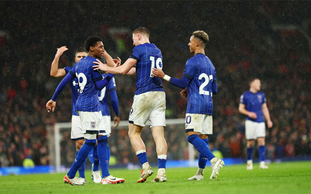 阿媒：阿根廷足协遭司法部门搜查，涉嫌与某金融机构存在关联（阿媒：阿根廷足协遭司法突查，疑与某金融机构存关联）