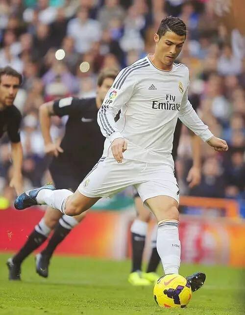 小科普：杨瀚森两次换下开拓者被打出10-0和13-0，最后输23分