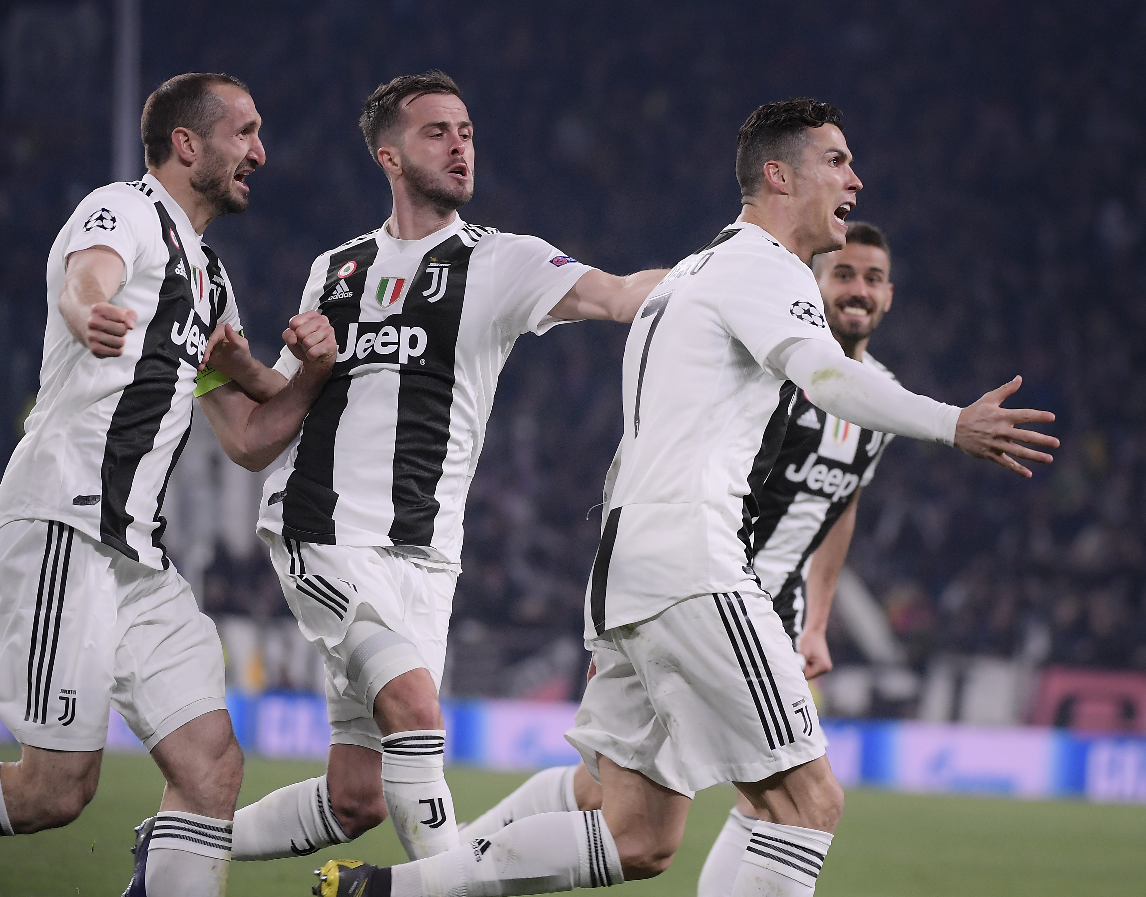 久违了！中超或再迎1名世界杯外援：韩国副队长接近加盟浙江！（中超久别重逢？世界杯级外援或再现：韩国队副队长接近加盟浙江）