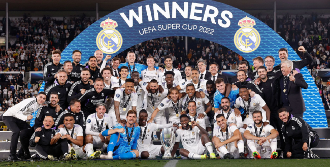 Edgar Lima后半程发力完成夸张动作（Edgar Lima末段发力奉上惊人一招）