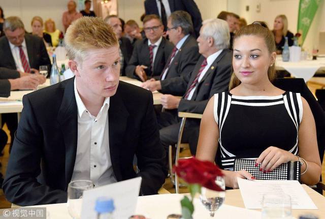 本泽马：不想只当个普通球员，我想在足球中真正留下一些东西（本泽马：不满足于平凡，渴望在足坛刻下自己的印记）