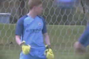 球迷：我们都在见证他的成长（球迷：他的成长，我们一起见证）